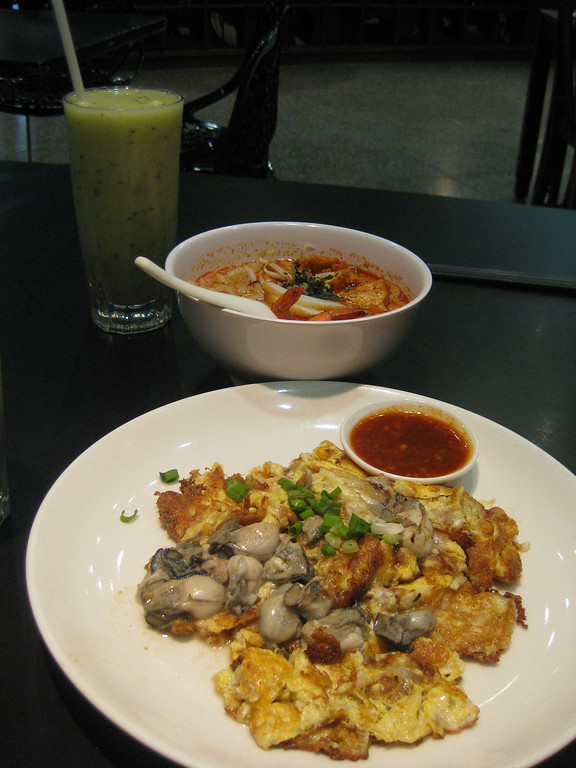 More food, Fountain of Wealth, Sentosa Island, Marina Bay Sands - May 12-13, 2011