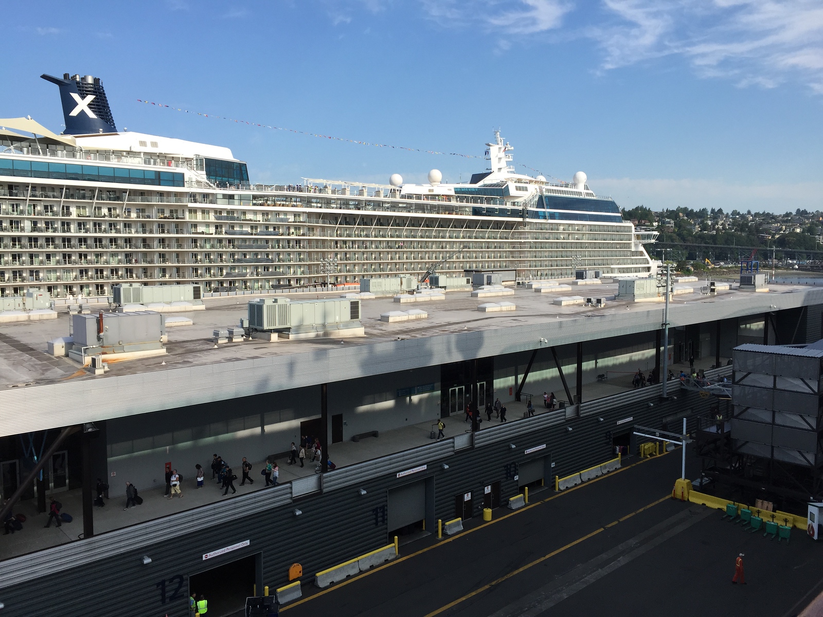 Disembarkation in Seattle, Pike Place Market, Radiator Whiskey pigs head meal, The Club at SEA - May 29-30, 2015